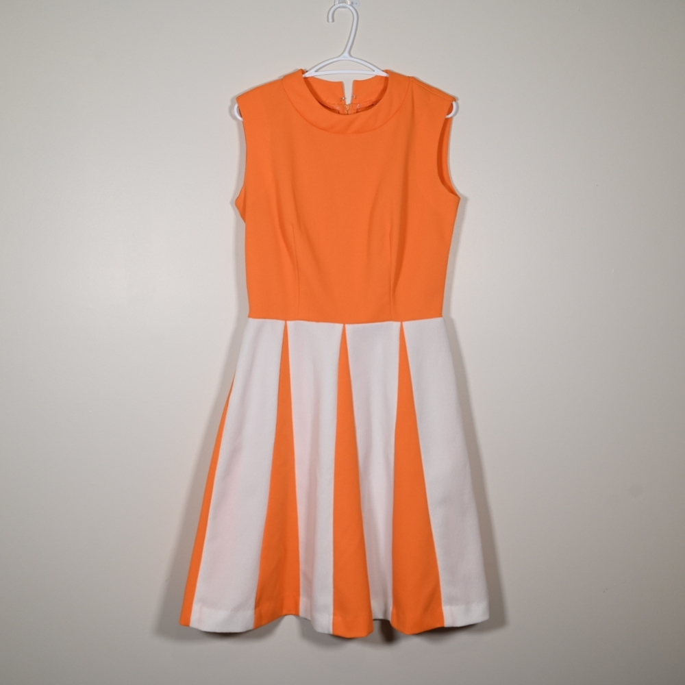 Montgomery Ward Vintage Mod Dress M Orange White